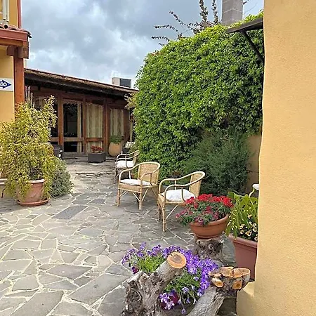 La Cantina